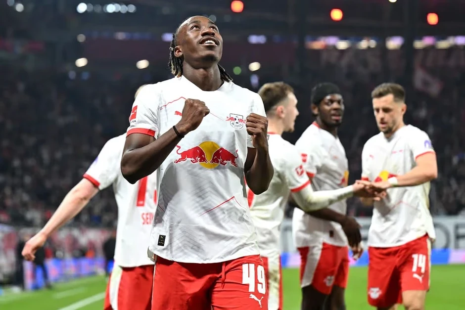Klopp thúc giục Liverpool mua ngôi sao 19 tuổi giá 87 triệu bảng thay Salah Klopp thúc giục Liverpool mua ngôi sao 19 tuổi giá 87 triệu bảng thay Salah