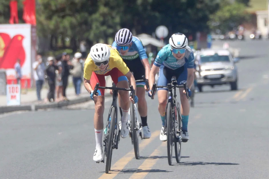 Komina Marina đoạt cú đúp chung cuộc Giải Biwase Tour of Vietnam 2026 Komina Marina đoạt cú đúp chung cuộc Giải Biwase Tour of Vietnam 2026