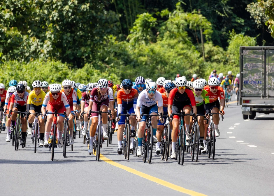 Komina Marina giành Áo chấm đỏ sau chặng 3 Biwase Tour of Vietnam 2026