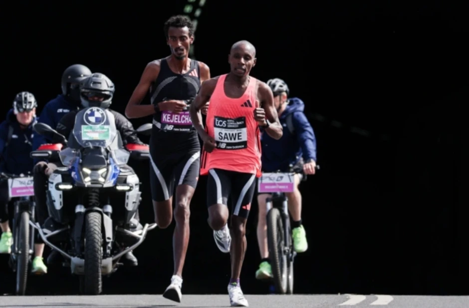 Kỷ lục gia Sawe tái xuất tại Berlin Marathon - Báo TinVina