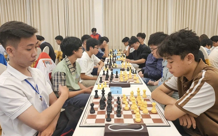 Kỳ thủ 15 tuổi Đầu Khương Duy vươn lên hạng 3 thế giới nhóm 'thần đồng' cờ vua Kỳ thủ 15 tuổi Đầu Khương Duy vươn lên hạng 3 thế giới nhóm 'thần đồng' cờ vua