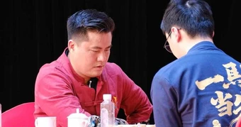 Lại Lý Huynh lâm thế bất lợi sau trận chung kết lượt đi