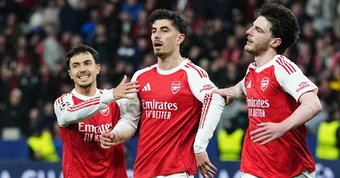 Lịch trực tiếp bán kết lượt đi Champions League 2025-2026