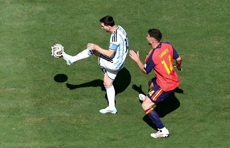Lionel Messi quyên góp giúp Tây Ban Nha khắc phục thảm họa cháy rừng Lionel Messi quyên góp giúp Tây Ban Nha khắc phục thảm họa cháy rừng