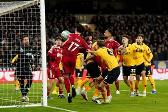 Liverpool thua đội chót bảng Ngoại hạng Anh - Báo TinVina