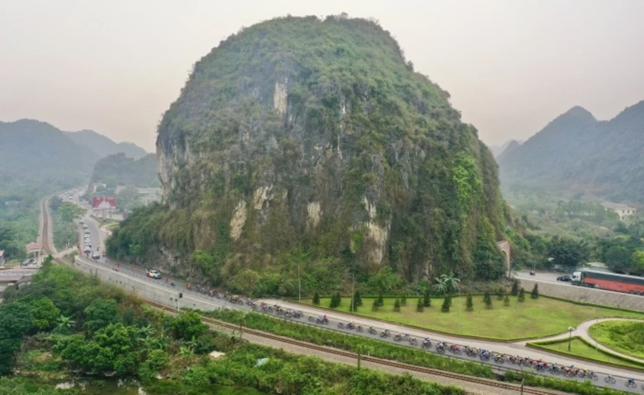 Lộ diện 'Vua nước rút' ở giải xe đạp xuyên Việt Lộ diện 'Vua nước rút' ở giải xe đạp xuyên Việt