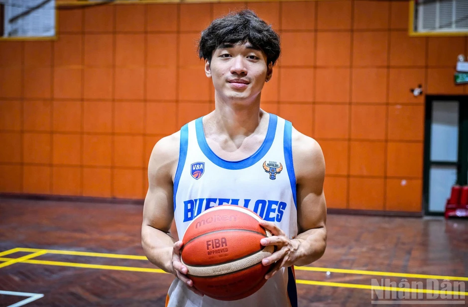 Long Lu: "Chấn thương nhắc tôi rằng mình vẫn là một người bình thường"