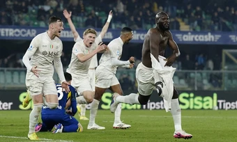 Lukaku bật khóc sau bàn thắng giải cơn khát 9 tháng
