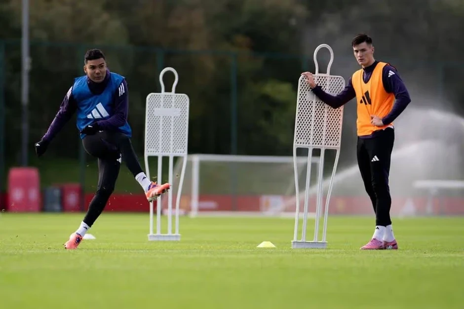 Lý do Casemiro và Sesko vắng mặt trong trận MU hòa Sunderland Lý do Casemiro và Sesko vắng mặt trong trận MU hòa Sunderland
