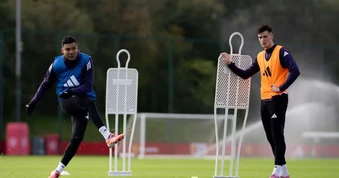 Lý do Casemiro và Sesko vắng mặt trong trận MU hòa Sunderland