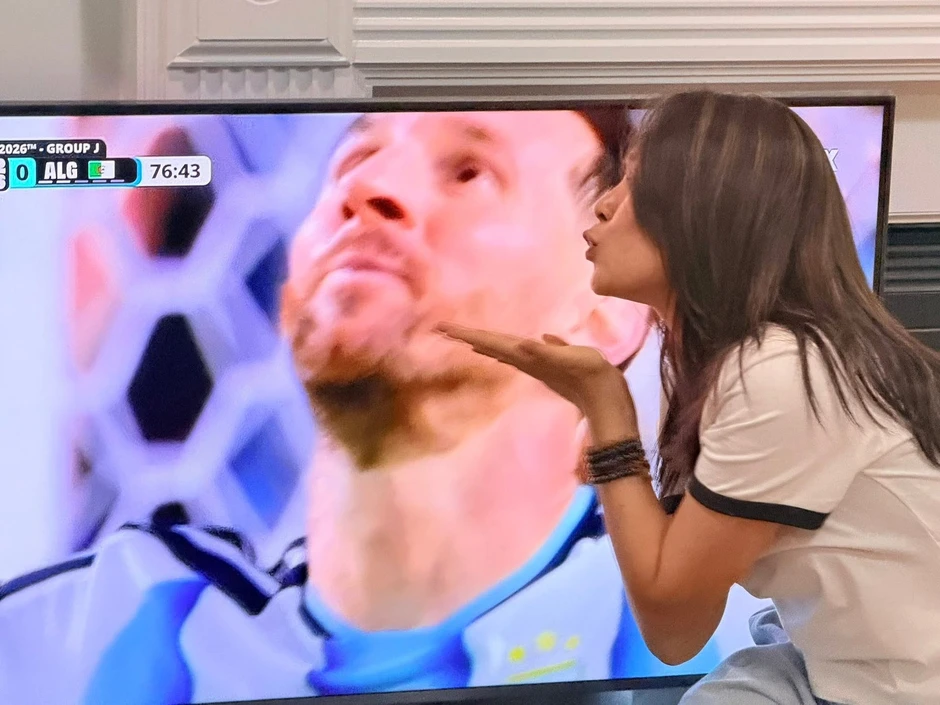 Mỹ Tâm xem trực tiếp Messi lập kỷ lục