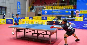 Mỹ Trang “ngược dòng” khó tin, các tay vợt hàng đầu vào bán kết