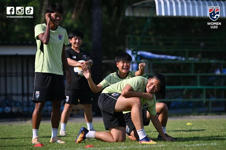 Madam Pang muốn giành vé đi World Cup sau trận thắng Việt Nam Madam Pang muốn giành vé đi World Cup sau trận thắng Việt Nam