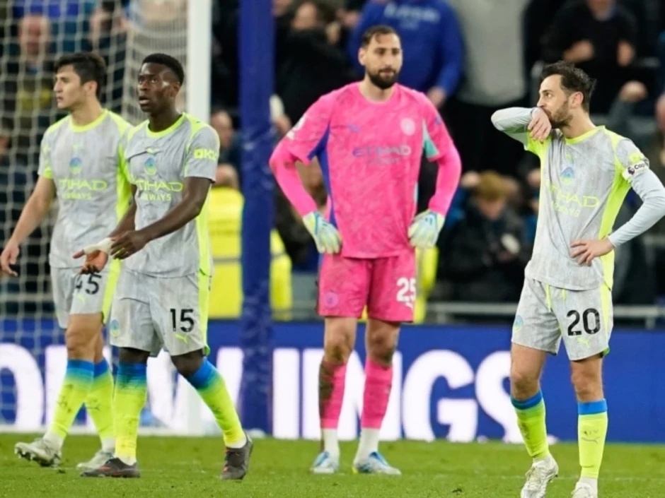 Man City sảy chân trong cuộc đua vô địch Ngoại hạng Anh - Báo TinVina Man City sảy chân trong cuộc đua vô địch Ngoại hạng Anh - Báo TinVina