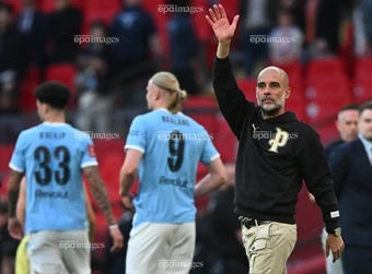 Man City sốc nặng với tin chia tay Pep Guardiola