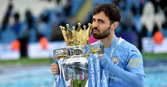 Man City xác nhận chia tay Bernardo Silva
