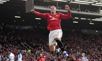 Man Utd lên thứ ba Ngoại hạng Anh - Báo TinVina