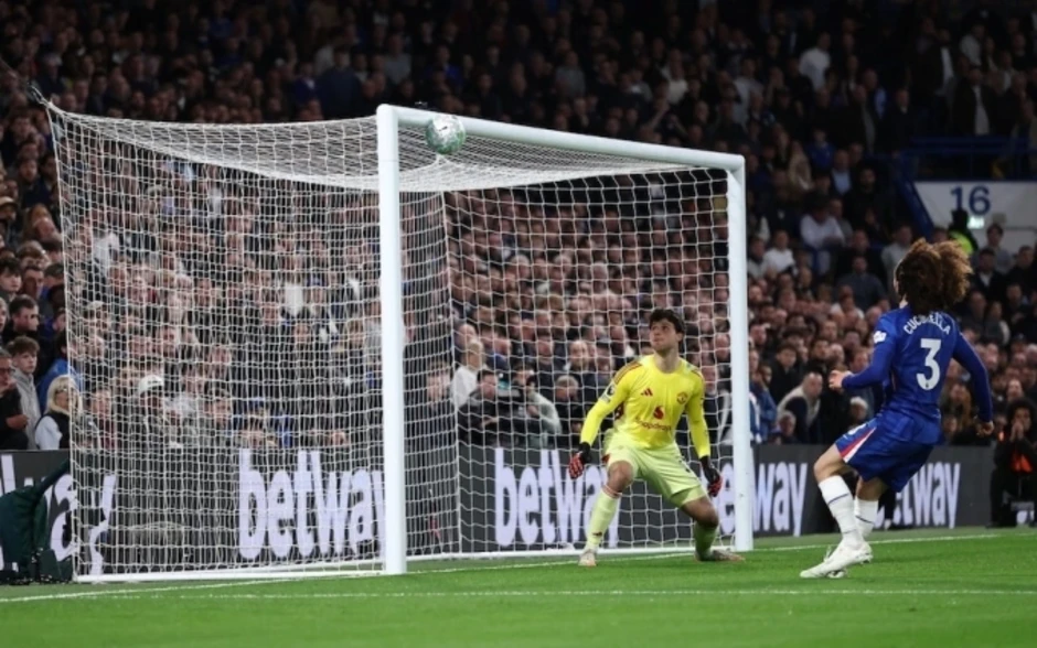 Man Utd thắng Chelsea, tiến sát suất Champions League - Báo TinVina