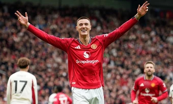 Man Utd thắng Liverpool, giành suất Champions League - Báo TinVina