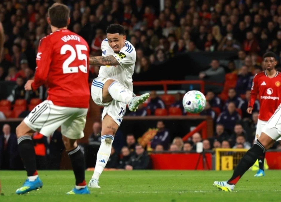 Man Utd thua sốc Leeds ngay tại Old Trafford - Báo TinVina Man Utd thua sốc Leeds ngay tại Old Trafford - Báo TinVina