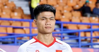 Mẹ tiền đạo tuyển Việt Nam qua đời