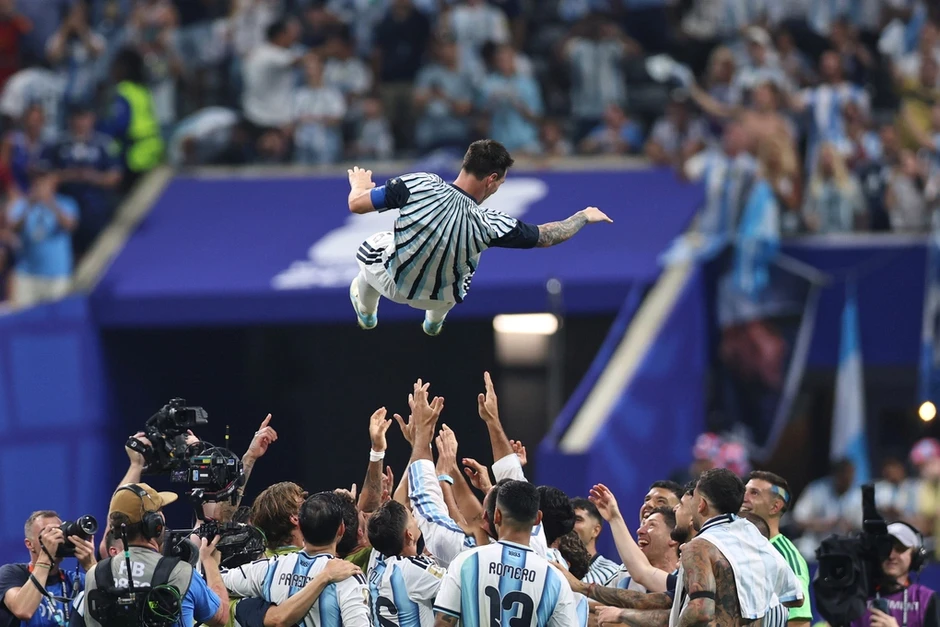 Messi khóc sau cuộc ngược dòng của Argentina - Báo TinVina Messi khóc sau cuộc ngược dòng của Argentina - Báo TinVina