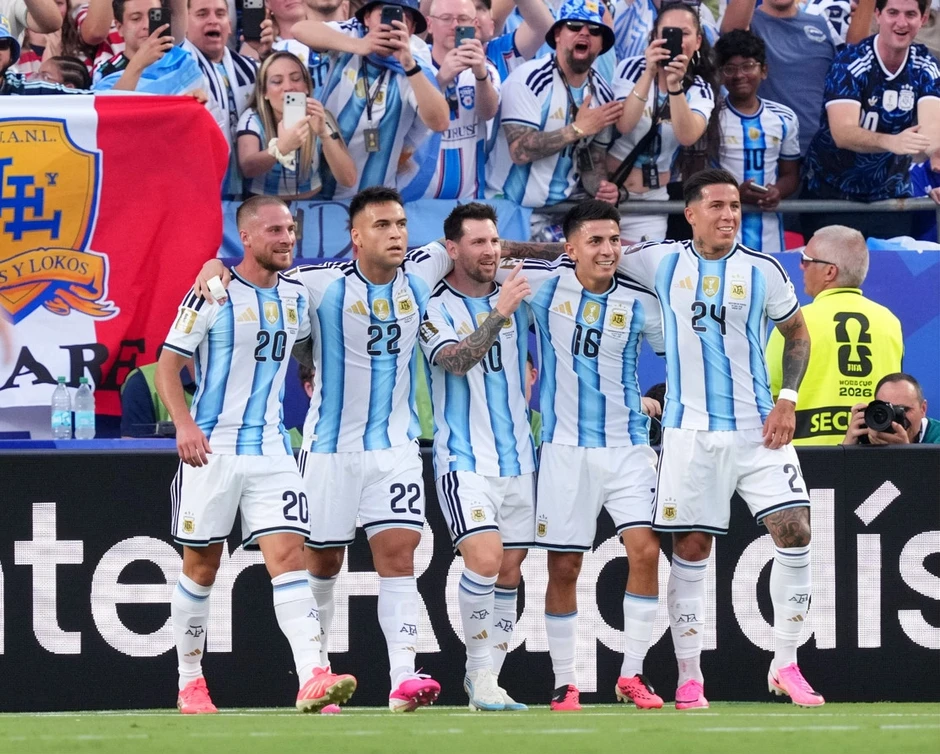 Messi lập hattrick, Argentina đại thắng trận ra quân World Cup - Báo TinVina Messi lập hattrick, Argentina đại thắng trận ra quân World Cup - Báo TinVina