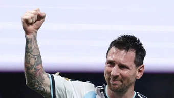 Messi: 'Tôi khóc vì sự giải tỏa, giận bản thân sút hỏng penalty' - Báo TinVina
