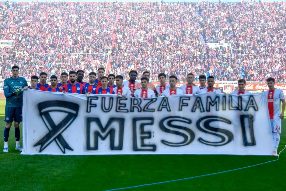 Messi tránh truyền thông, lặng lẽ trong ngày đưa tang bố Messi tránh truyền thông, lặng lẽ trong ngày đưa tang bố