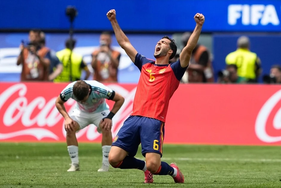 Mikel Merino - người chuyên đóng cảnh kết ở đội tuyển Tây Ban Nha - Báo TinVina Mikel Merino - người chuyên đóng cảnh kết ở đội tuyển Tây Ban Nha - Báo TinVina