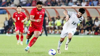 Mở cửa thấy núi