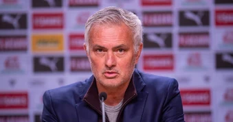 Mourinho ra tuyên bố giữa tin đồn trở lại dẫn dắt Real Madrid