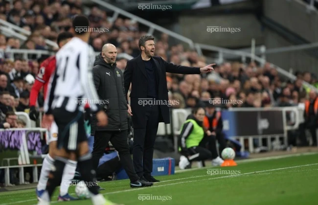 MU lấy vé chơi Champions League, Tottenham lao thẳng xuống hạng MU lấy vé chơi Champions League, Tottenham lao thẳng xuống hạng