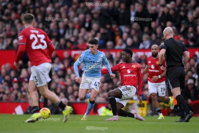 MU lấy vé chơi Champions League, Tottenham lao thẳng xuống hạng MU lấy vé chơi Champions League, Tottenham lao thẳng xuống hạng
