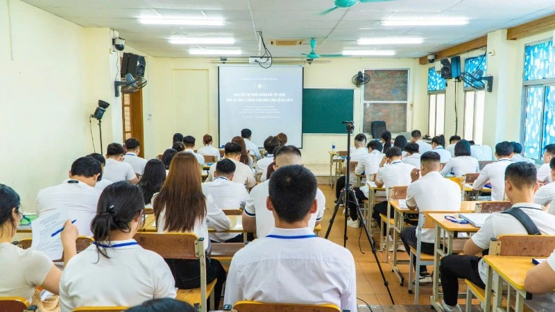 Nâng cao trình độ huấn luyện viên thể hình Việt Nam Nâng cao trình độ huấn luyện viên thể hình Việt Nam