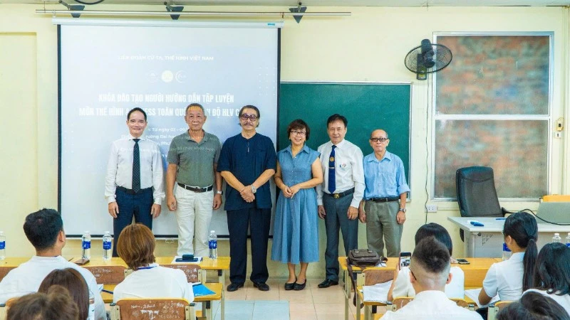 Nâng cao trình độ huấn luyện viên thể hình Việt Nam Nâng cao trình độ huấn luyện viên thể hình Việt Nam