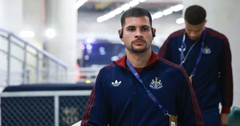 Newcastle lên tiếng về việc bán Guimaraes cho MU