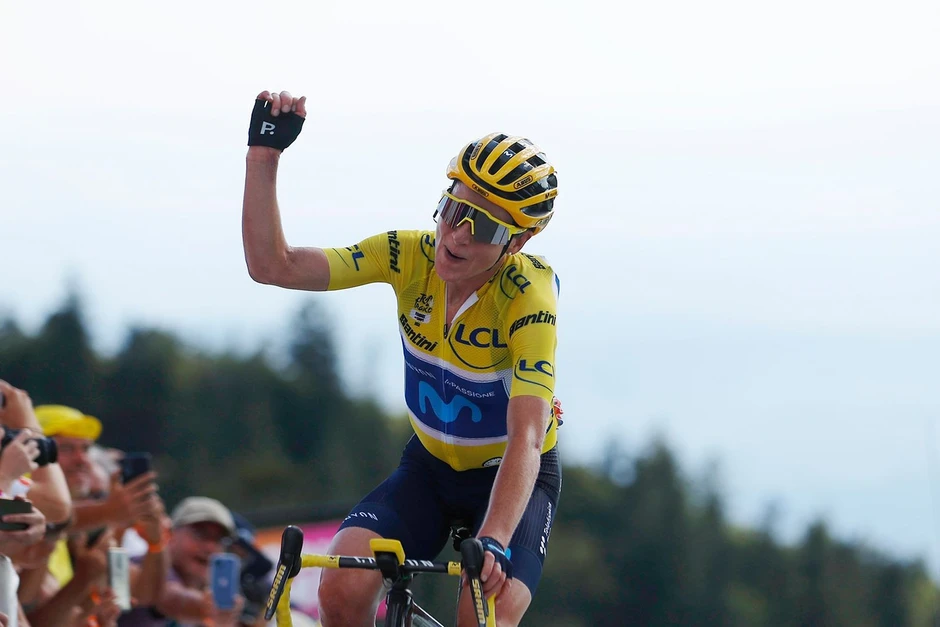 Nghi vấn dùng ‘áo ngực độn’ ăn gian khí động học gây tranh cãi tại Tour de France nữ Nghi vấn dùng ‘áo ngực độn’ ăn gian khí động học gây tranh cãi tại Tour de France nữ