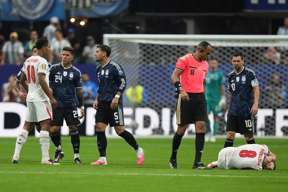 Nguồn cơn Bellingham cãi vã với Messi - Báo TinVina
