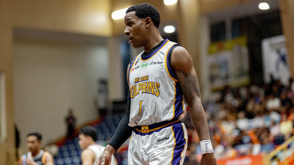 Nha Trang Dolphins thắng nghẹt thở, tiến gần vòng playoffs Nha Trang Dolphins thắng nghẹt thở, tiến gần vòng playoffs
