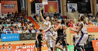 Nha Trang Dolphins thắng nghẹt thở, tiến gần vòng playoffs