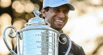Nhà vô địch PGA Championship, Aaron Rai: Mê Woods và đeo 2 găng tay