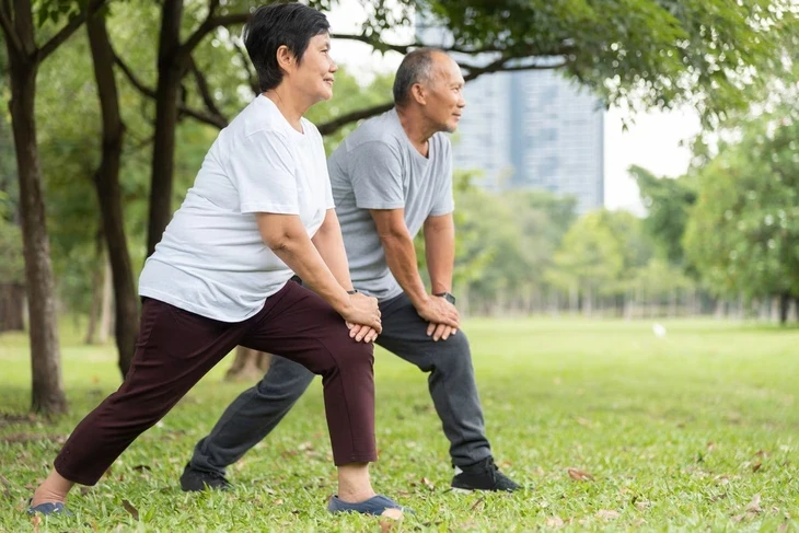 Những bài tập khớp gối cần làm ngay để không hối hận khi về già Những bài tập khớp gối cần làm ngay để không hối hận khi về già