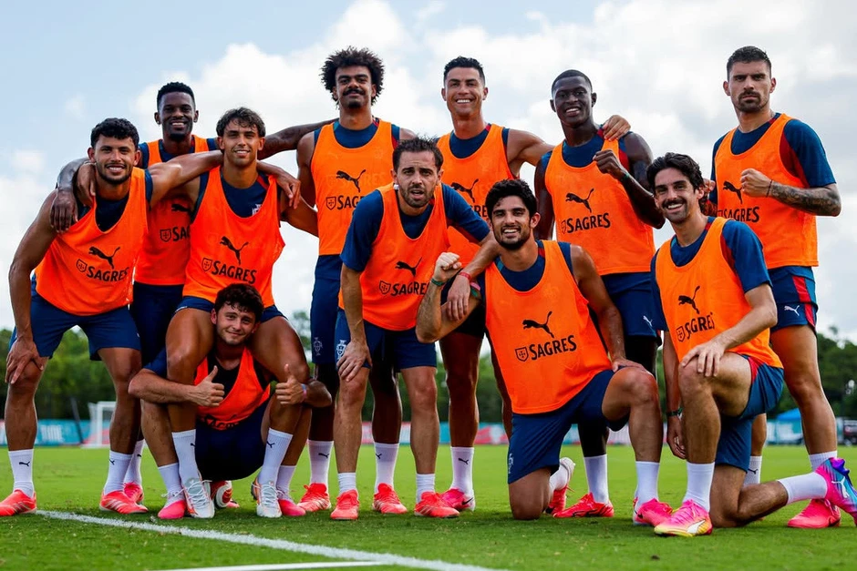 Nội bộ Bồ Đào Nha: Chị gái và bạn đời Ronaldo gây động đất Nội bộ Bồ Đào Nha: Chị gái và bạn đời Ronaldo gây động đất