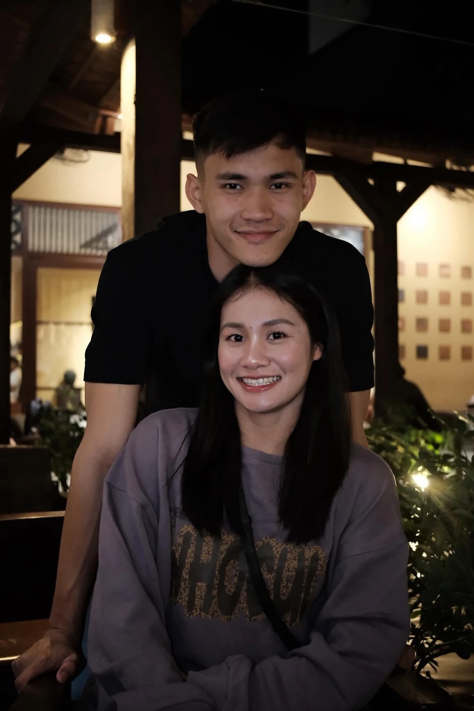 Nữ kình ngư lật đổ 2 kỷ lục của Ánh Viên