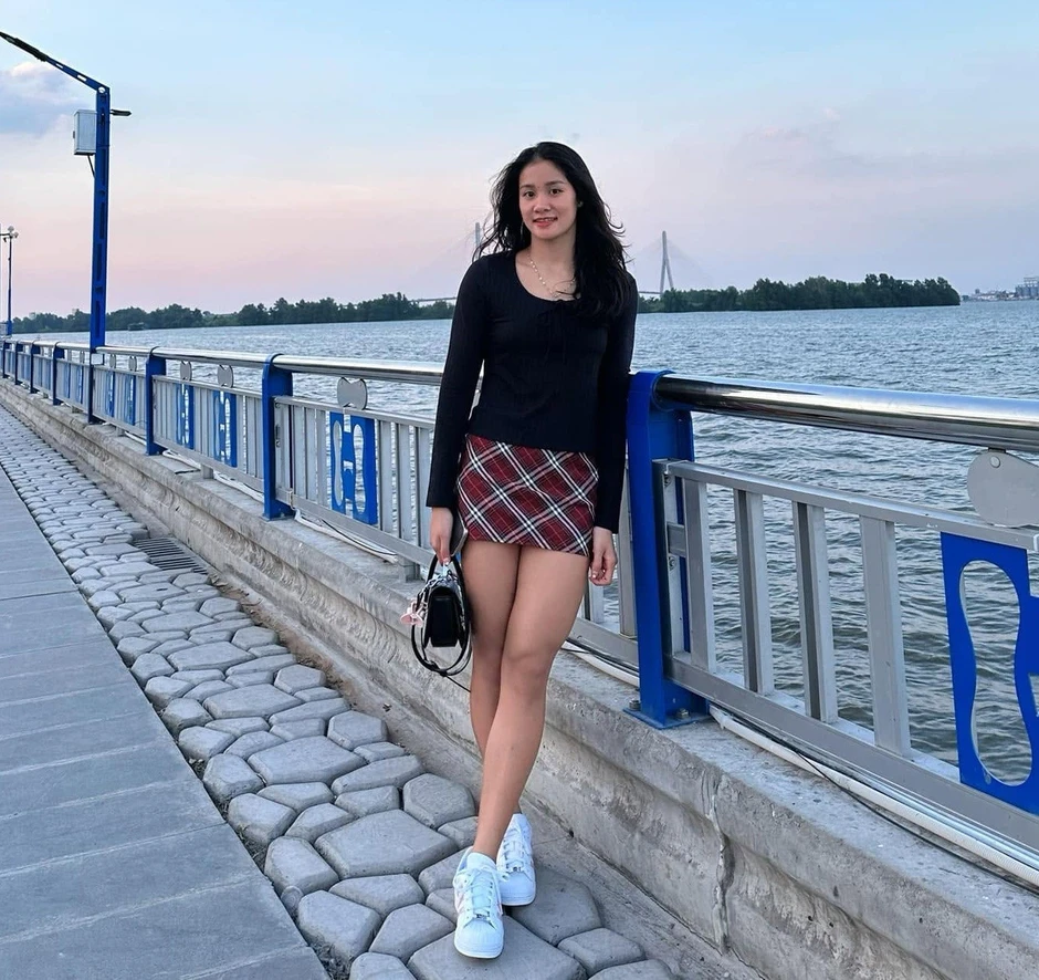 Nữ kình ngư lật đổ 2 kỷ lục của Ánh Viên