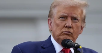 Ông Donald Trump kêu gọi Iran “đầu hàng vô điều kiện”; Hezbollah ra lệnh "tử chiến"
