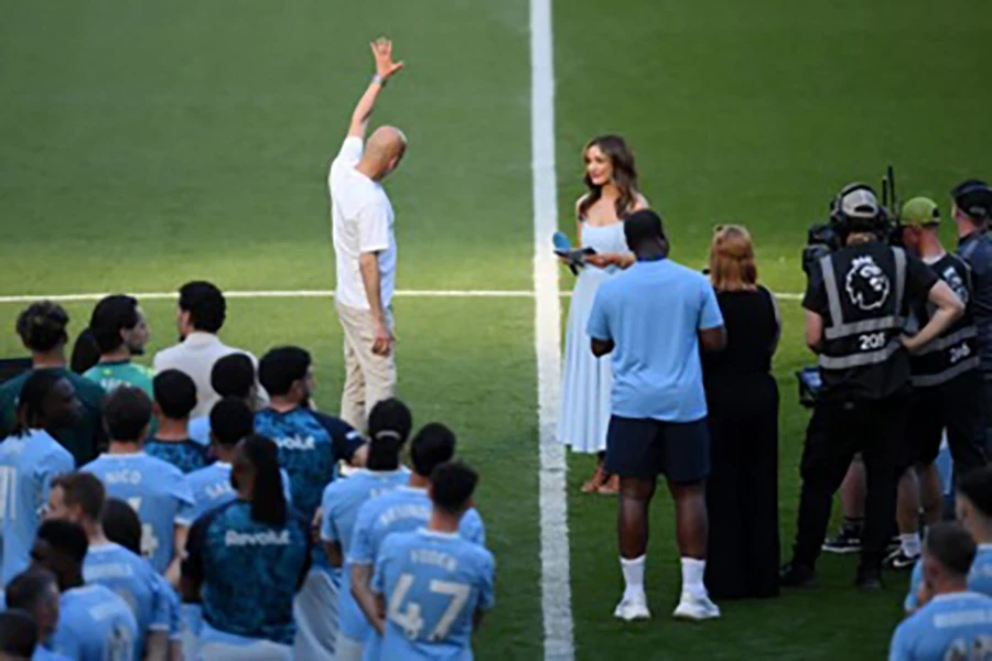 Pep Guardiola bật khóc, nói lời cuối đầy xúc động về Man City Pep Guardiola bật khóc, nói lời cuối đầy xúc động về Man City