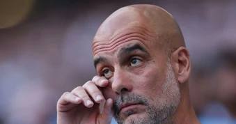 Pep Guardiola bật khóc, nói lời cuối đầy xúc động về Man City