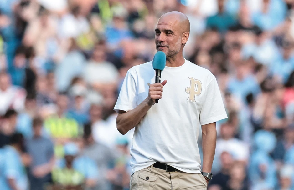 Pep Guardiola làm lành với vợ, về Barcelona sinh sống Pep Guardiola làm lành với vợ, về Barcelona sinh sống